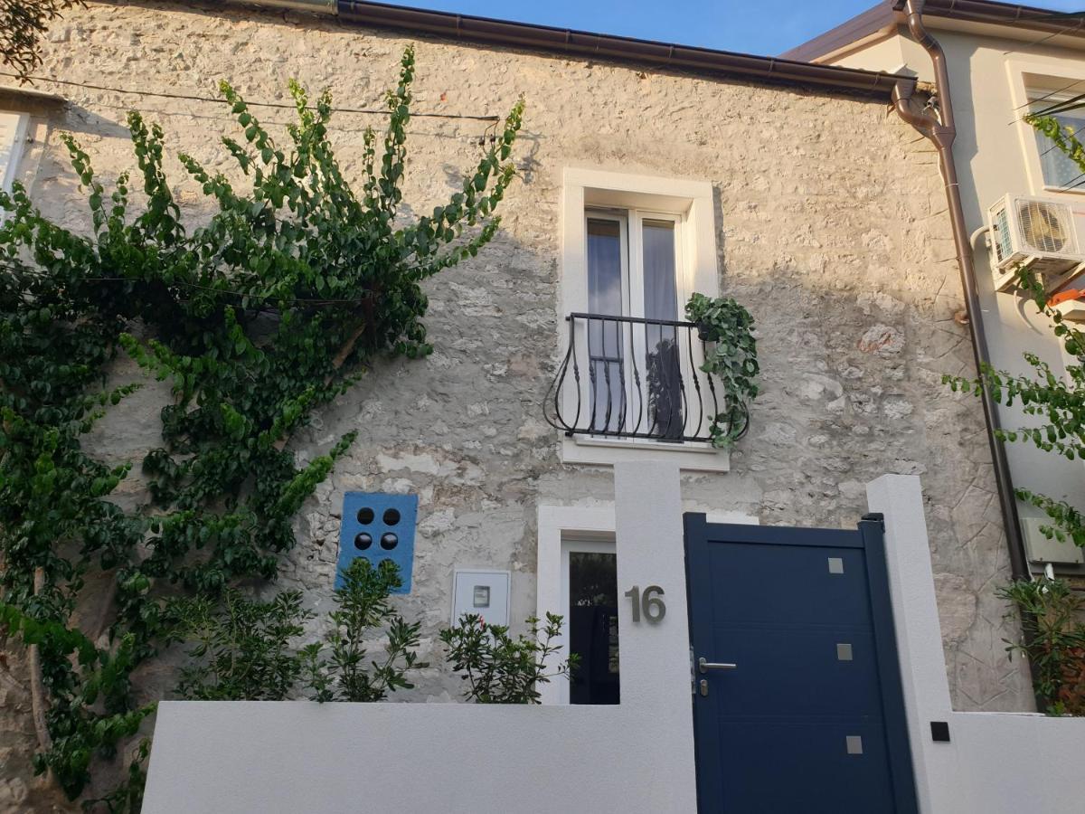 Castel Leilighet Mali Lošinj Eksteriør bilde