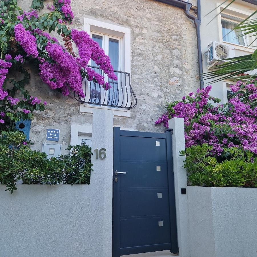 Castel Leilighet Mali Lošinj Eksteriør bilde